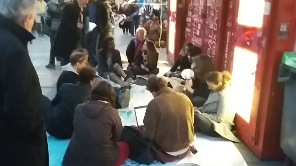 Nuit debout, à l'intérieur d'un cercle constituant